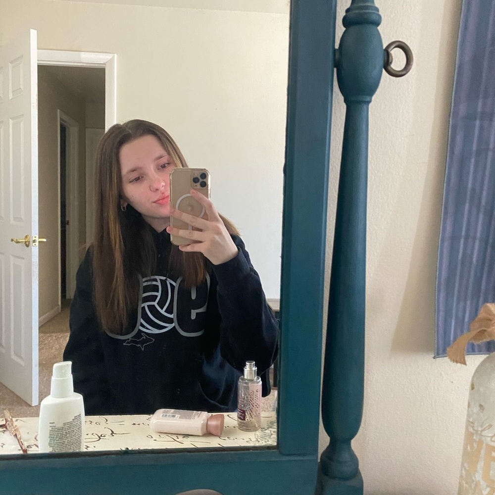 Meet your Posher, Raiellen